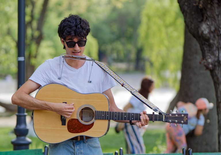 Mengapa Biaya Pembuatan Paspor Pesisir Barat 2025 Perlu Diketahui